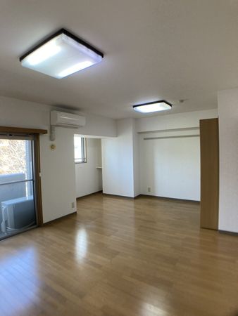 MIKビル春日町 洋室
