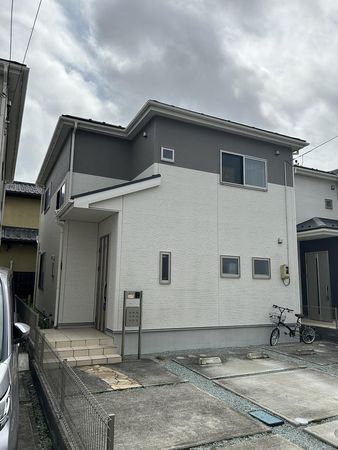伊在二丁目戸建 玄関