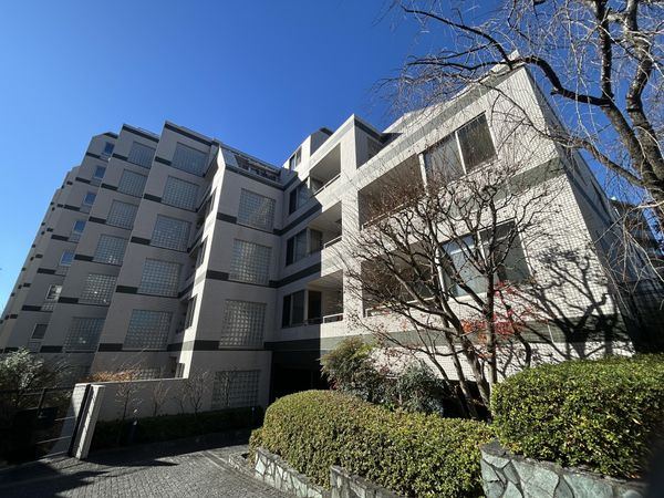 レジデンシア春日安藤坂 外観