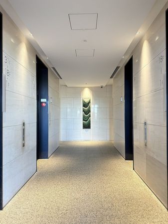 THE幕張BAYFRONT TOWER&RESIDENCE エレベーターホール
