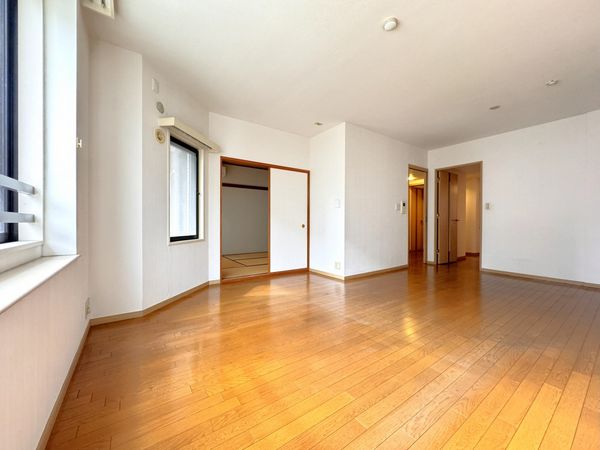 パティオス3番街 リビングダイニング約12.9帖　※クリーニング実施前