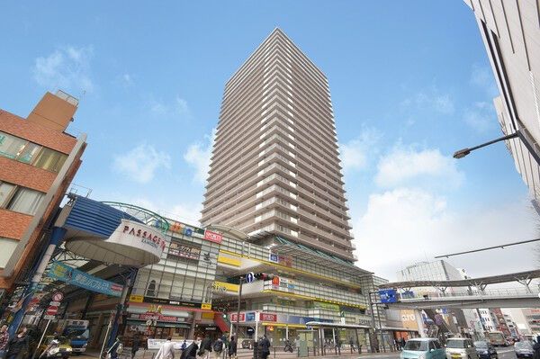 横浜ヘリオスタワー 建物外観