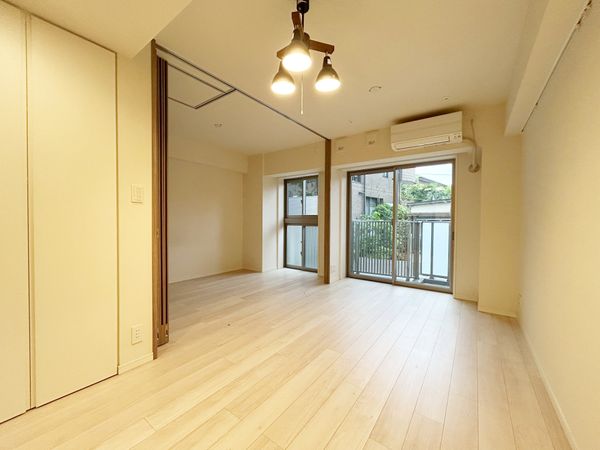 アトラス四谷本塩町 リビング