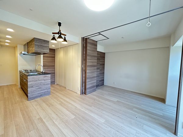 アトラス四谷本塩町 リビングダイニングキッチン