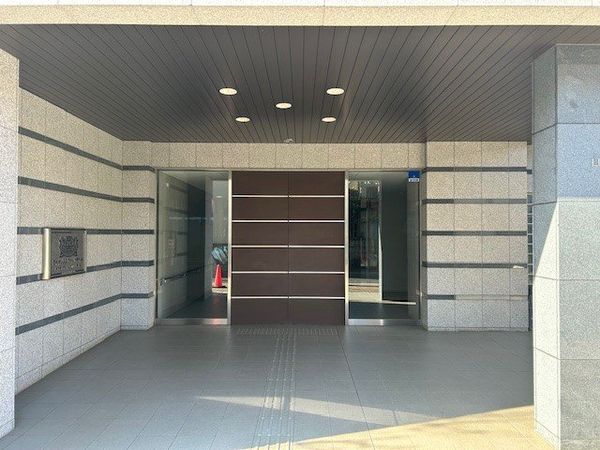 ライオンズステージ中野中央 エントランス