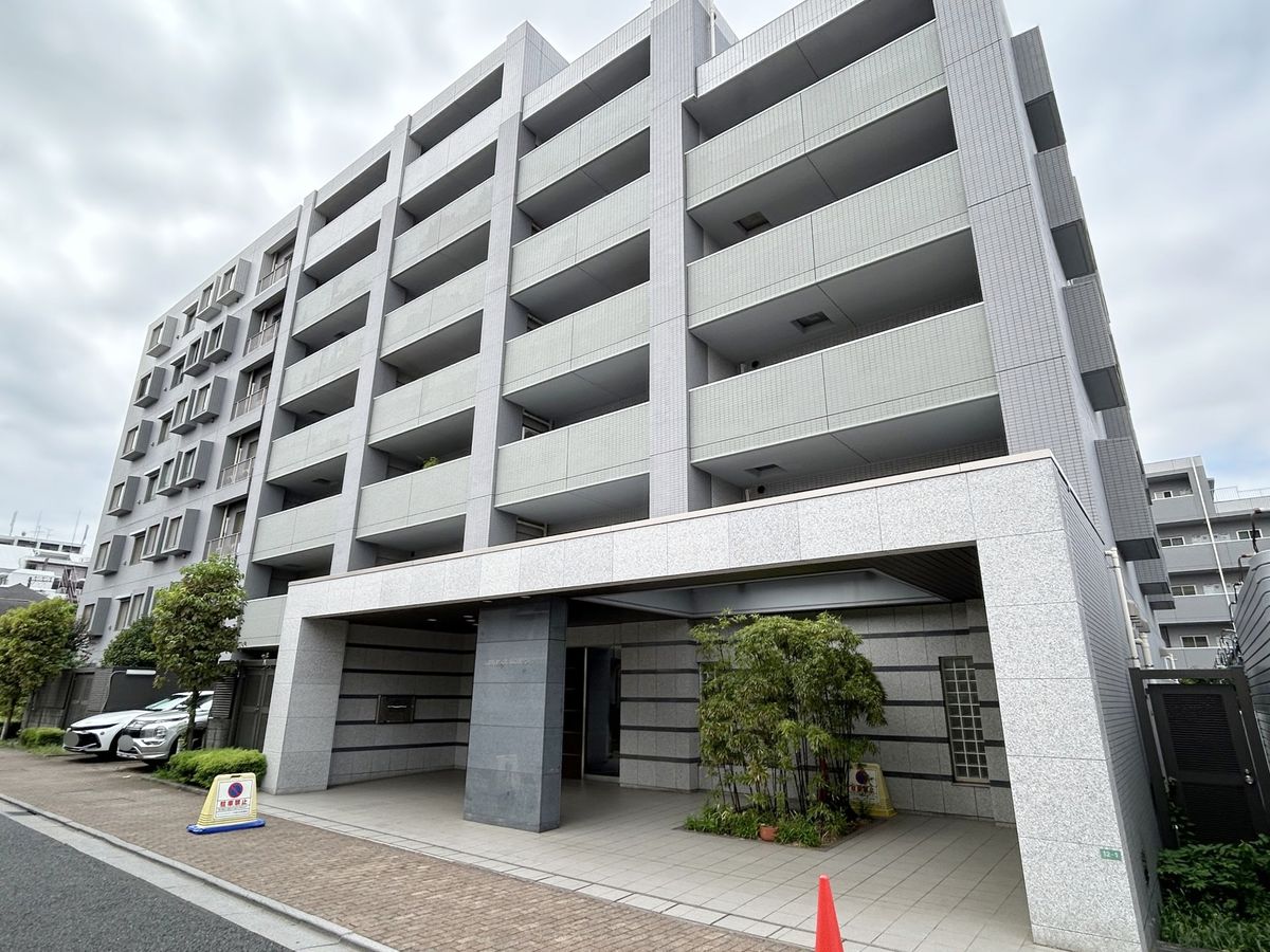 ライオンズステージ中野中央 外観