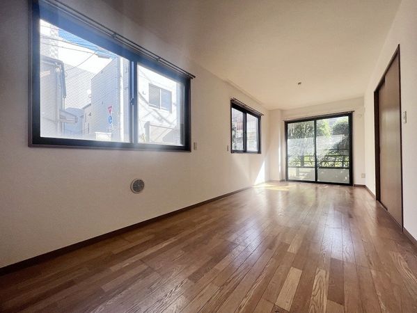 マイホームイン見次 リビングダイニングキッチン（約10.2帖）