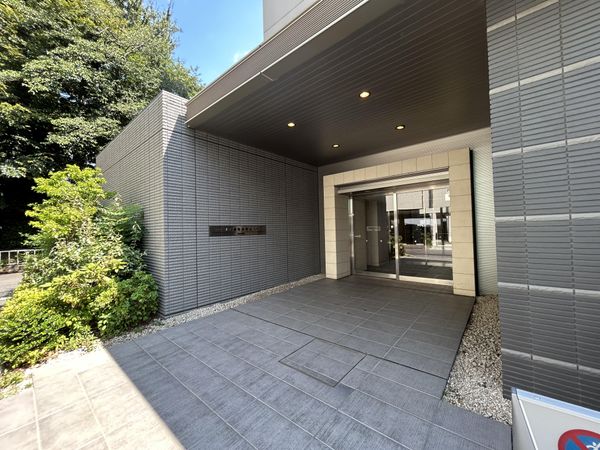 シャリエ練馬高野台ハウス マンションエントランス