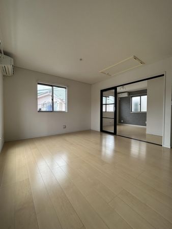 桜丘4丁目戸建 リビング・ダイニング
