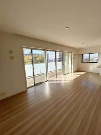 パークシティ新百合ヶ丘セントラルコートウエスト リビング・ダイニング