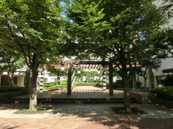 パークシティ新川崎E棟 パークシティ新川崎敷地内