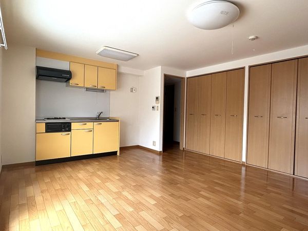 十日市清水ビル 洋間（約15.1帖）