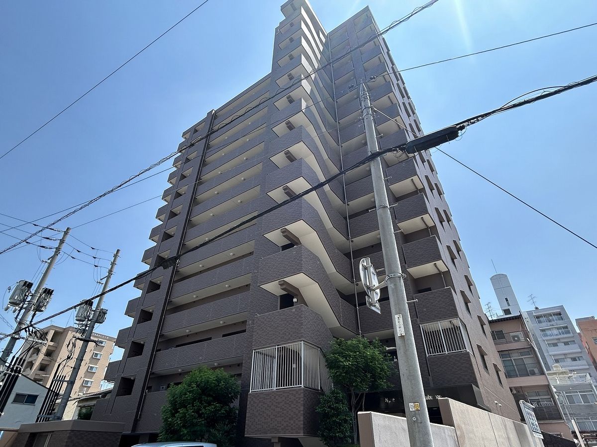 アルファライフ岡大医学部前 外観