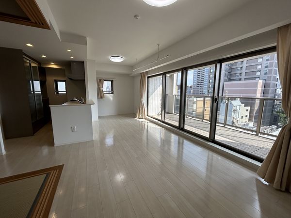 ポレスター野田屋町 リビング