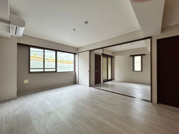 表参道レジデンス LD（約11.0帖）