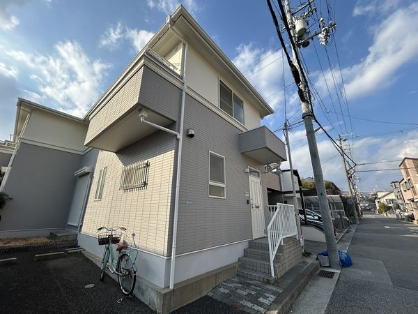 ヴィルヌーブ香櫨園A棟 外観