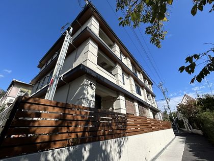 クレア岡本 外観