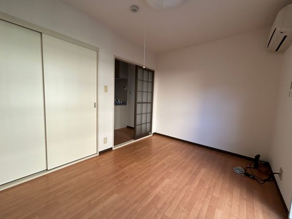 フラッツ西宮 洋室