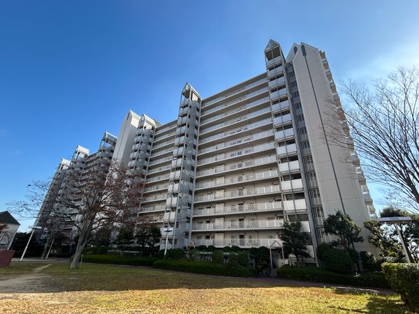 サザンヒルズ井吹台2番館 外観