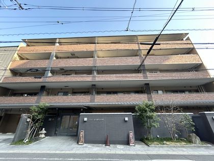 パラドール京都烏丸・璃宮 外観