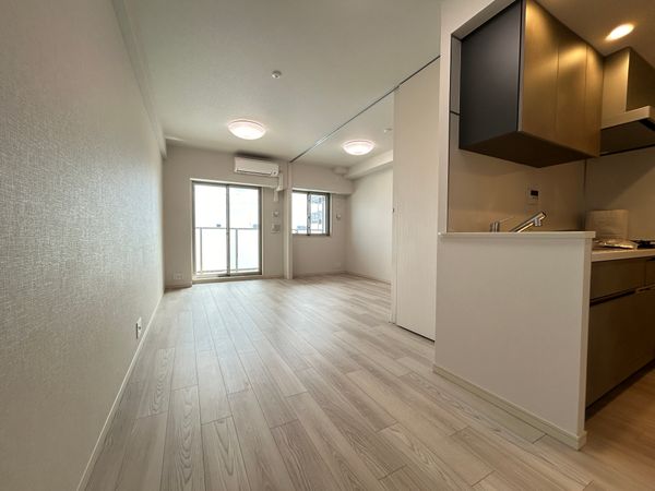 グランドパレス船橋ミッドガーデン リビングダイニング