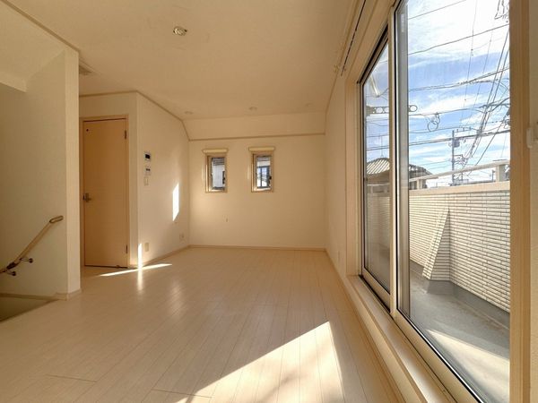 海神三丁目戸建 ２階 リビング 約7.6帖