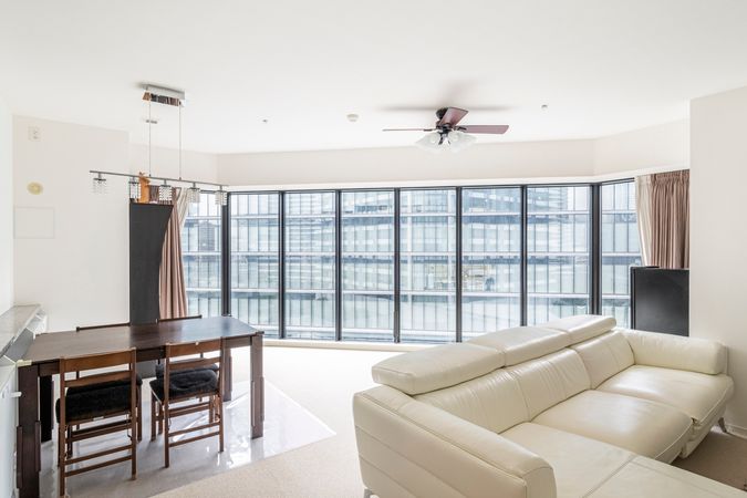 ドゥ・トゥール EAST リビング