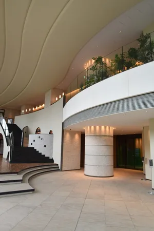 エントランスホール