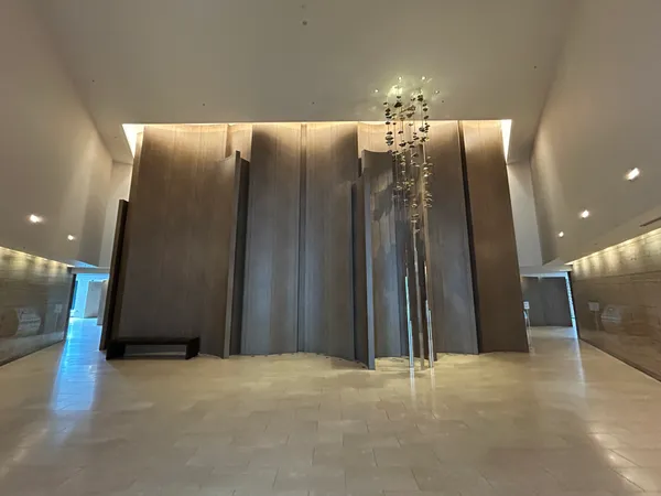 エントランスホール