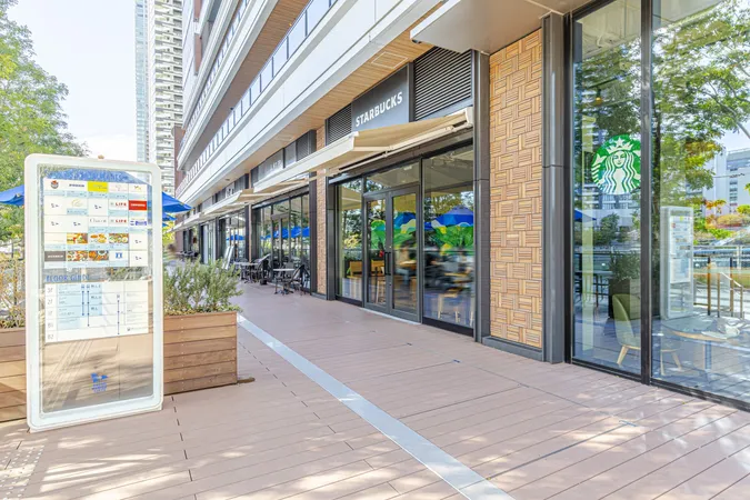 ミッド棟　1階部分カフェ