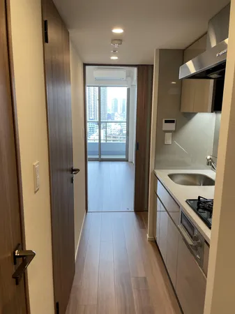 キッチン・廊下部分。※空室時の写真となります。