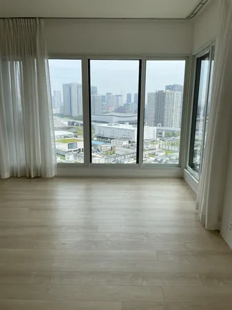 リビングダイニング約１１帖（床暖房有）