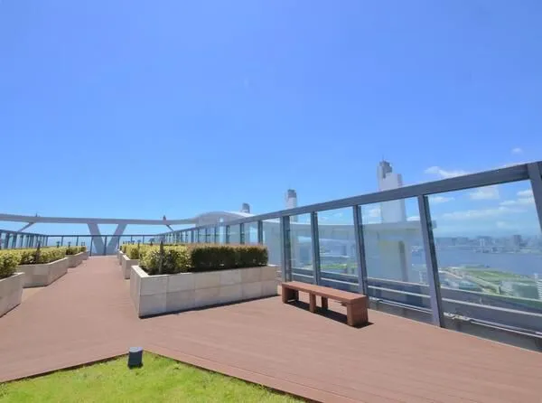 スカイラウンジ