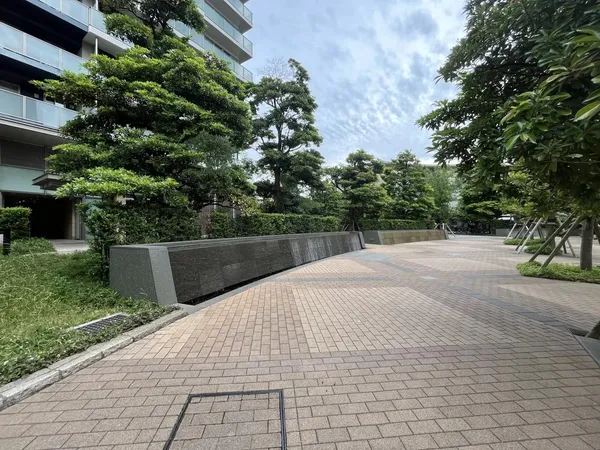 マンション内敷地