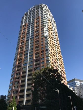 青山パークタワー 外観