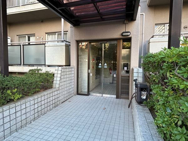 エル・シティ新浦安北街区五番館 エントランス