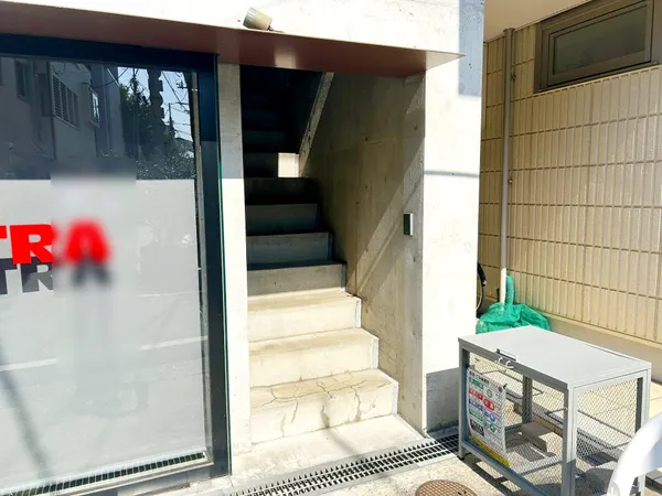 賃貸部分エントランス