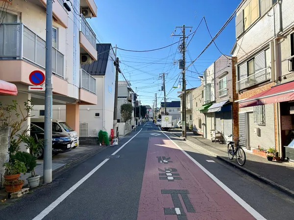 前面道路(北側から)