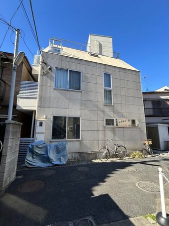 J&B 外観 J&B 外観