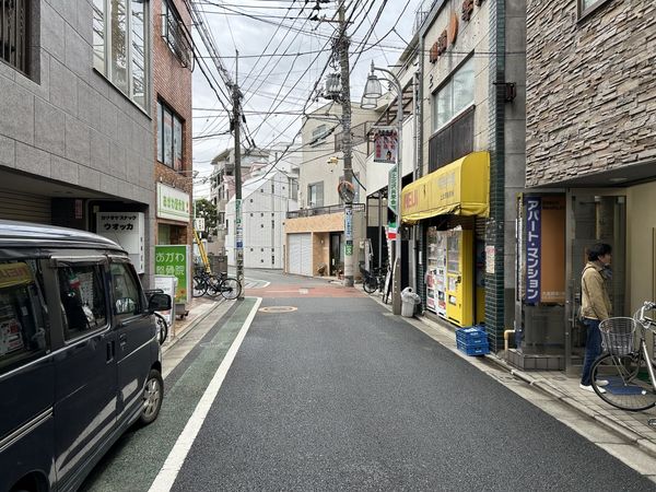 前面道路含む外観