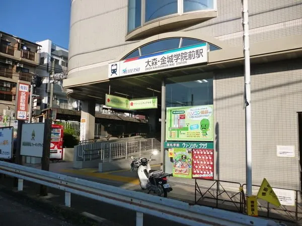 徒歩7分。