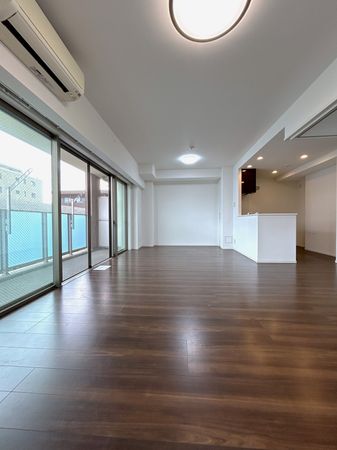 エクセレントシティ北浦和 LDK約18.2帖、照明は性能保証除外（クリーニング前）