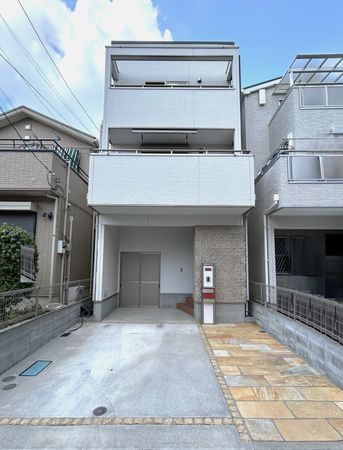 浦和区岸町四丁目戸建 建物外観