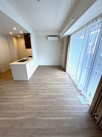 パークホームズ川越新富町アドーア LDK約14.7帖、カーテンは性能保証除外（クリーニング前）