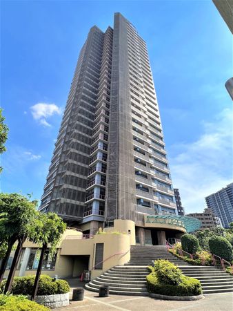 川口パークタワー 建物外観