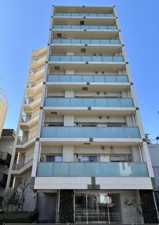 パレ浦和常盤 建物外観