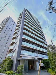 ローレルコート浦和常盤 建物外観