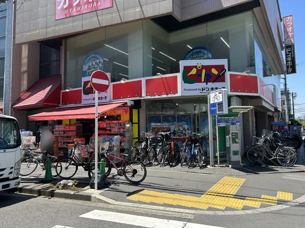 徒歩5分。