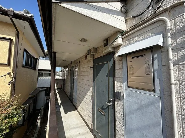 ２階共用廊下