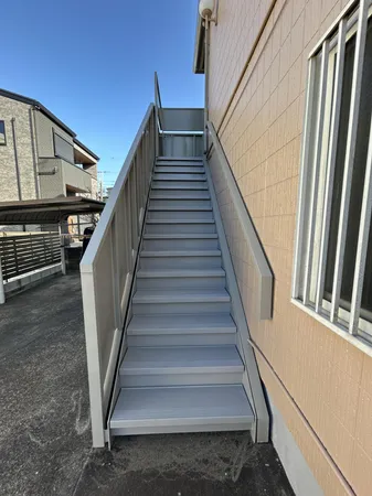 １階外階段